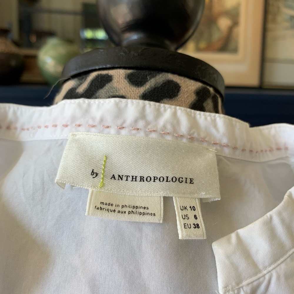 Anthropologie crisp white cotton top, excellent condition. - Picture 2 of 4